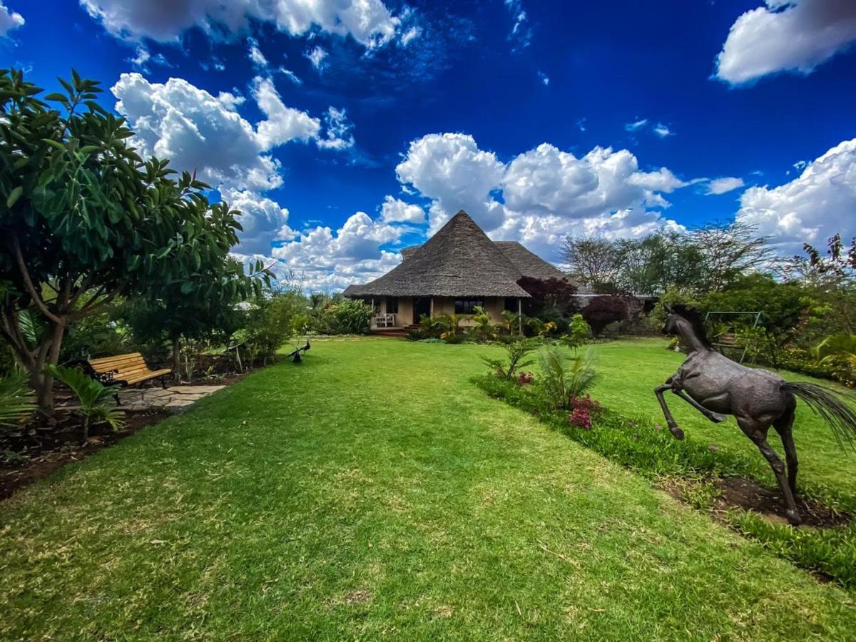The Last Village Lodge Athi River Esterno foto