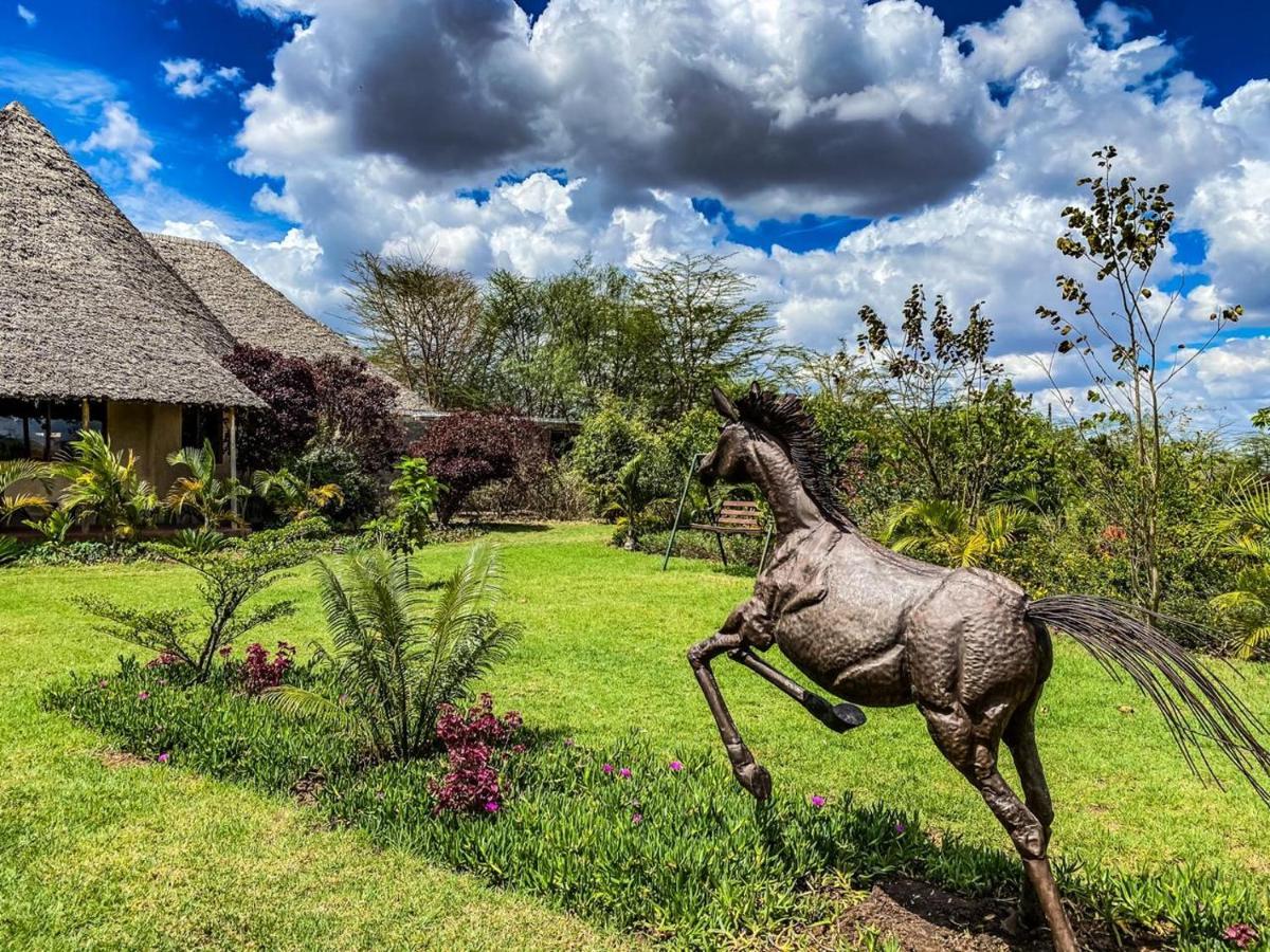 The Last Village Lodge Athi River Esterno foto
